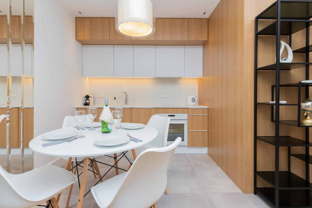 Apartamentų viešbutis Mennica - Center By Renters